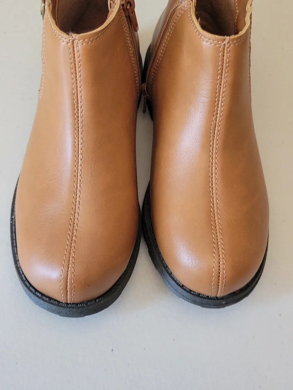Carters Like New Heart Buckle Boot. Youth Girls Size 1